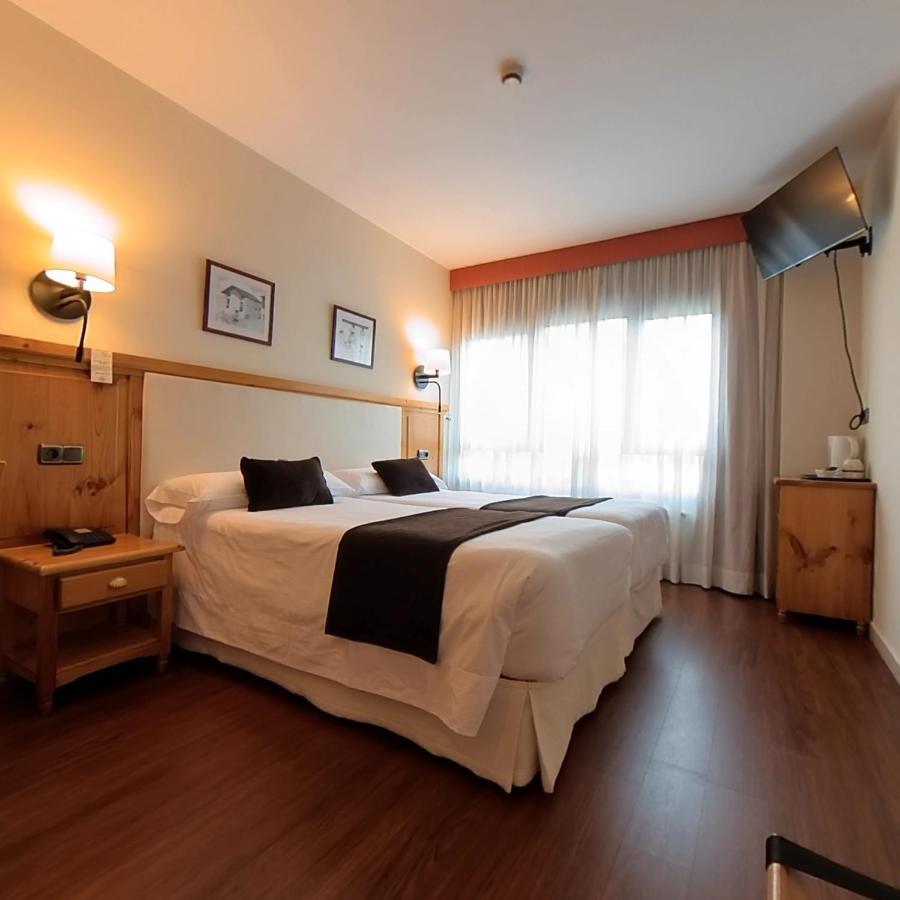 פאס דה לה קאסה Hotel Meta מראה חיצוני תמונה
