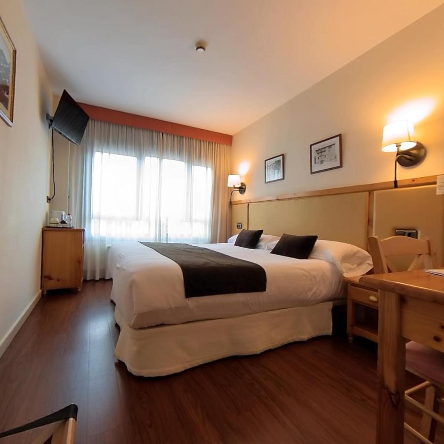 פאס דה לה קאסה Hotel Meta מראה חיצוני תמונה