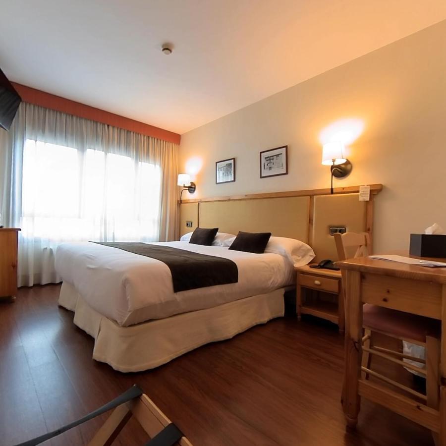 פאס דה לה קאסה Hotel Meta מראה חיצוני תמונה