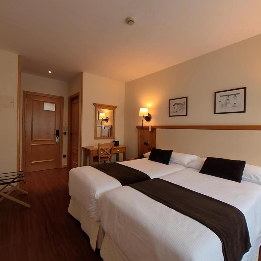 פאס דה לה קאסה Hotel Meta מראה חיצוני תמונה