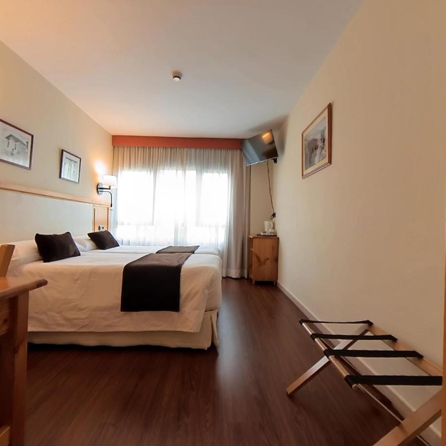 פאס דה לה קאסה Hotel Meta מראה חיצוני תמונה