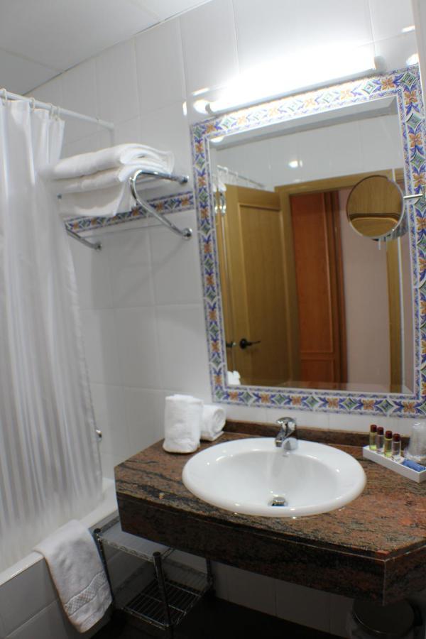 פאס דה לה קאסה Hotel Meta מראה חיצוני תמונה